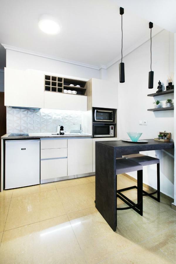 Grey Rhino 1Min From The White Tower Apartment Thessaloníki Ngoại thất bức ảnh